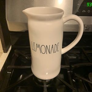 Rae dunn lemonade pitcher